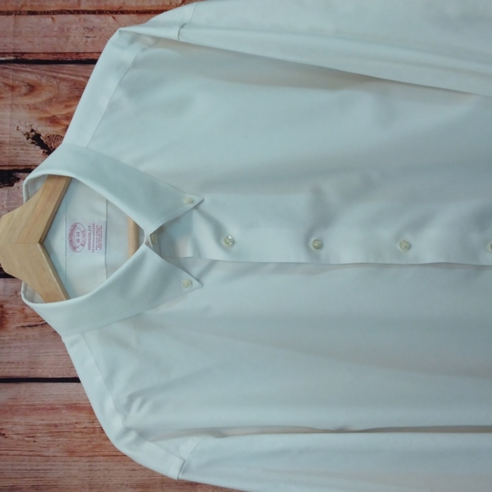 Brooks Brothers XL White Button Down Dress Shirt 18/34
